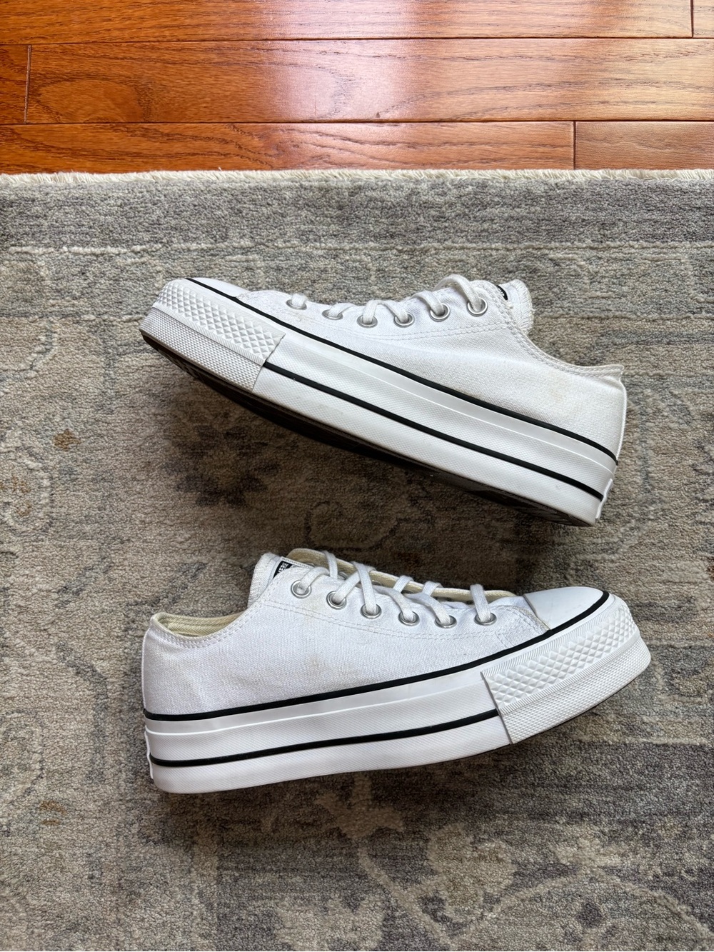 Converse Chuck Taylor All Star Lift Low Top Canvas Sneaker White Size 8